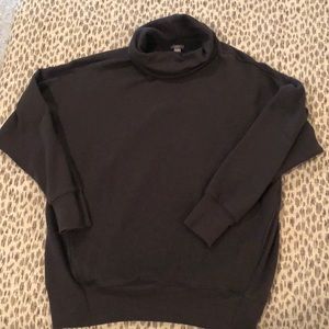 Aerie brand turtleneck sweatshirt